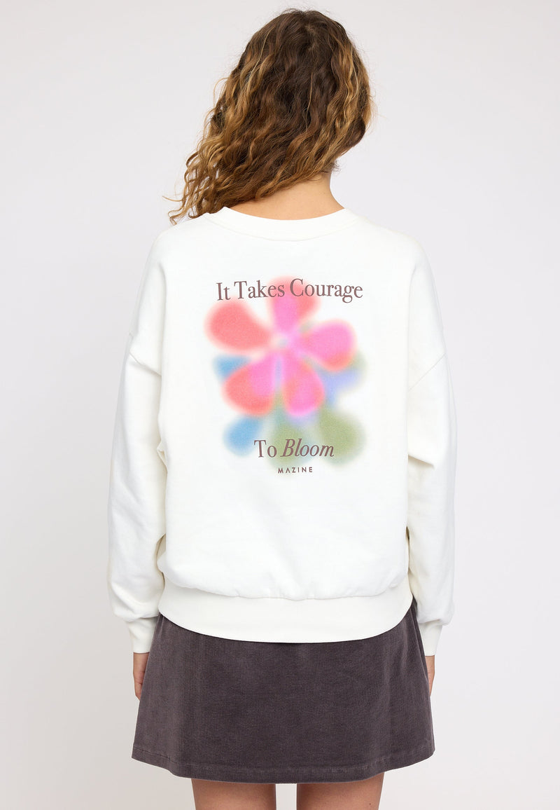 Angelique ist 1,75 und trägt Größe S