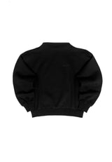 Julia ist 1,78 und trägt Größe S