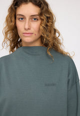 Angelique ist 1,75 und trägt Größe S