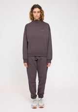 Angelique ist 1,75 und trägt Größe S