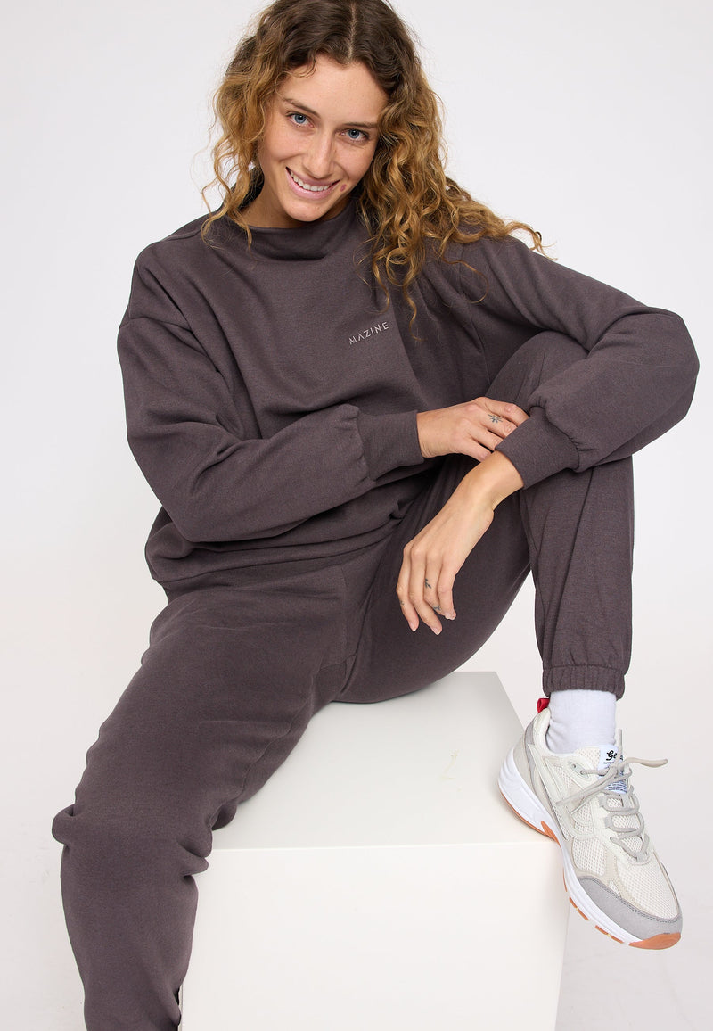 Angelique ist 1,75 und trägt Größe S