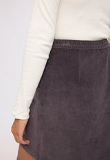 Angelique ist 1,75 und trägt Größe S