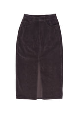 Julia ist 1,78 und trägt Größe S