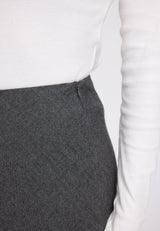 Maren ist 1,75 und trägt Größe S