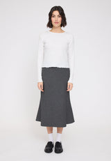 Maren ist 1,75 und trägt Größe S