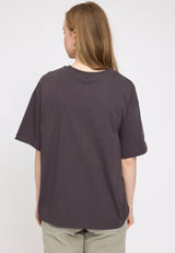 Julia ist 1,78 und trägt Größe S