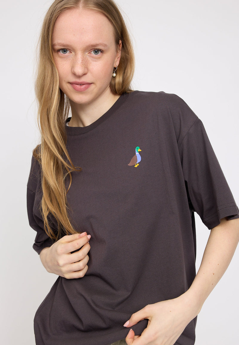 Julia ist 1,78 und trägt Größe S