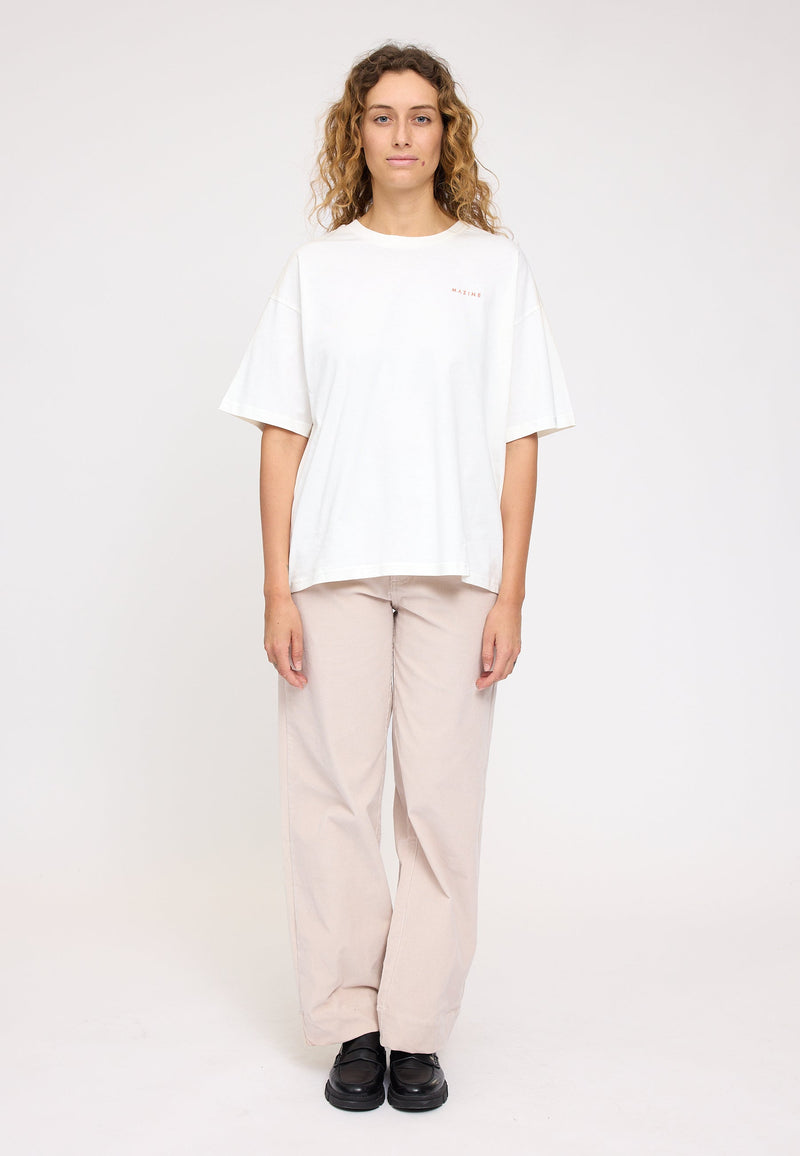 Angelique ist 1,75 und trägt Größe S