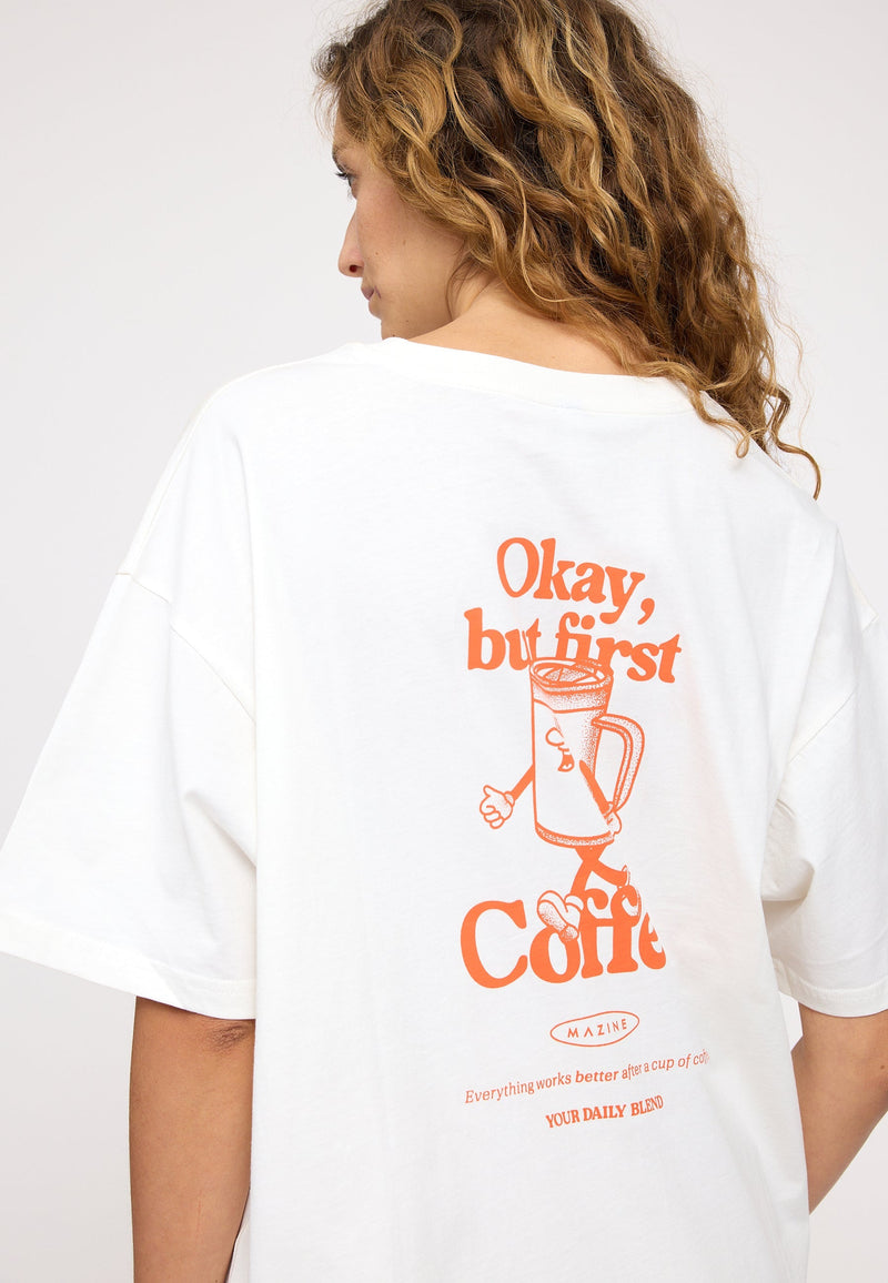 Angelique ist 1,75 und trägt Größe S