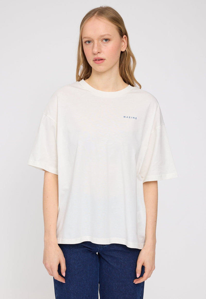 Julia ist 1,78 und trägt Größe S