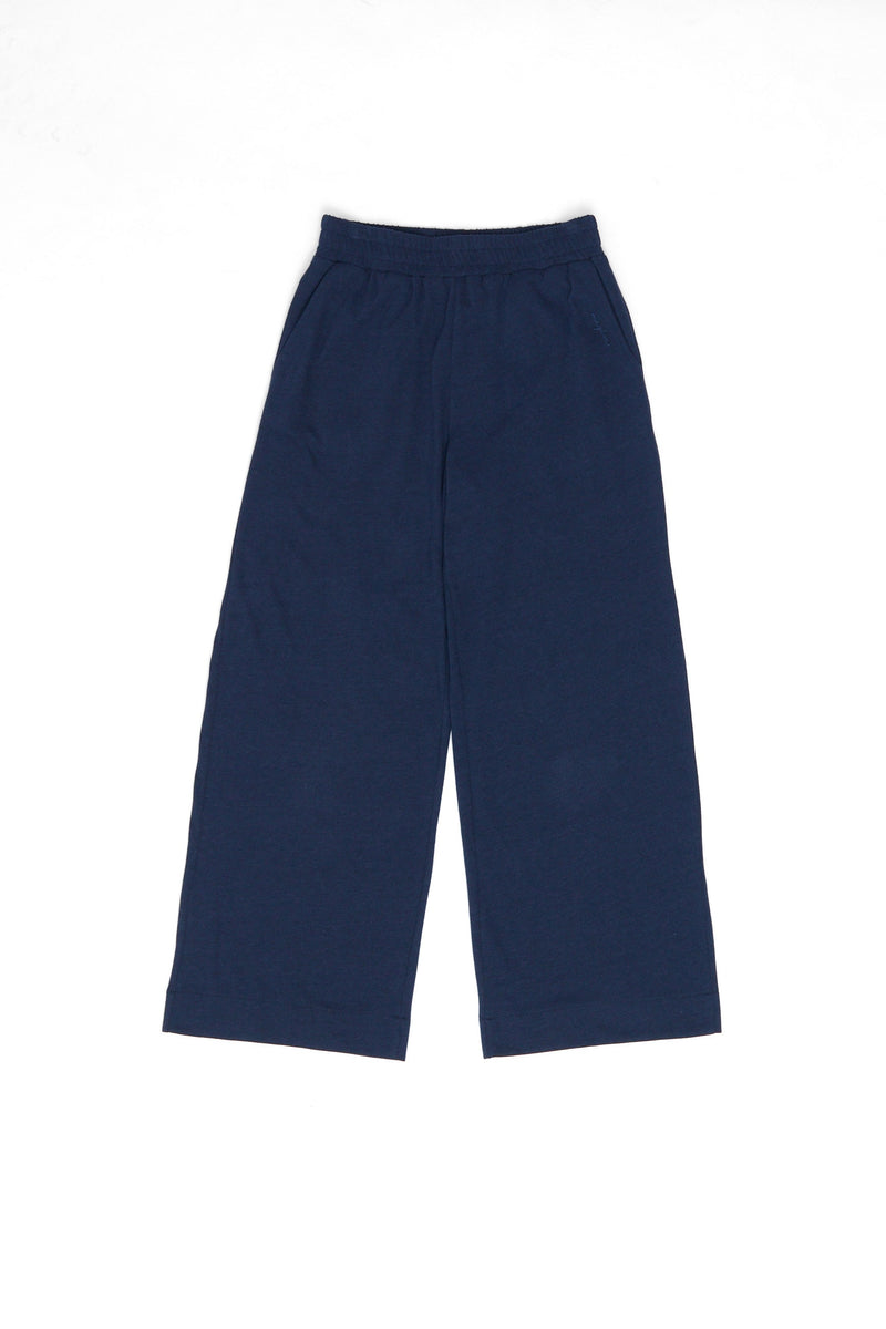 Maren ist 1,75 und trägt Größe S