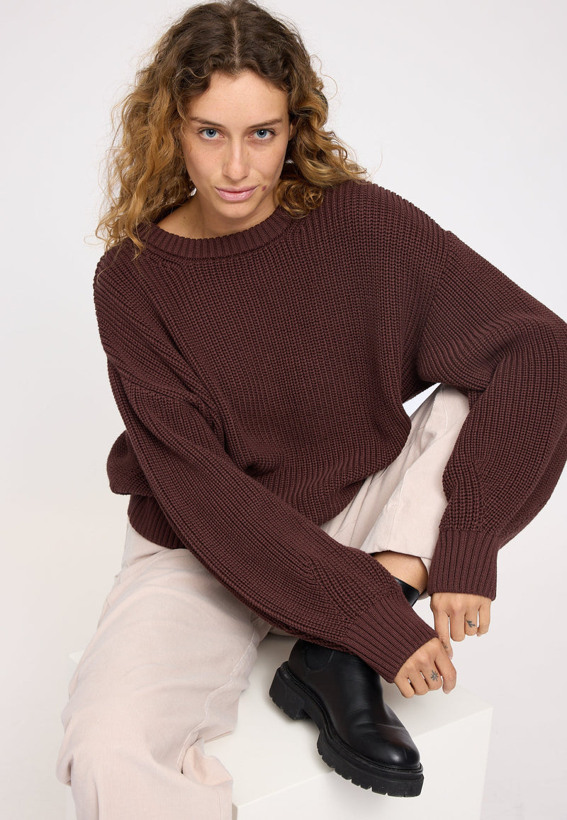 Angelique ist 1,75 und trägt Größe S