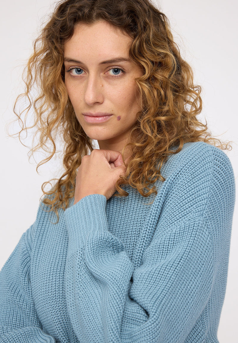 Angelique ist 1,75 und trägt Größe S