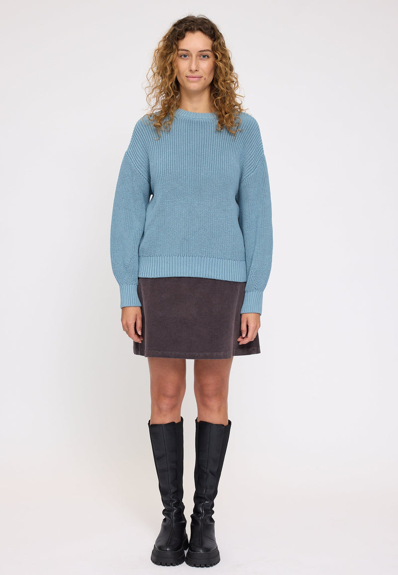 Angelique ist 1,75 und trägt Größe S